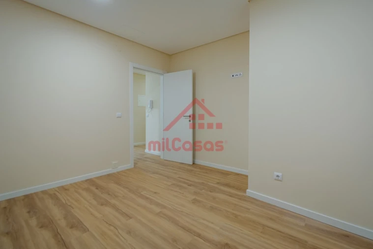 Apartamento T1 para Venda em Vilar Foto 9