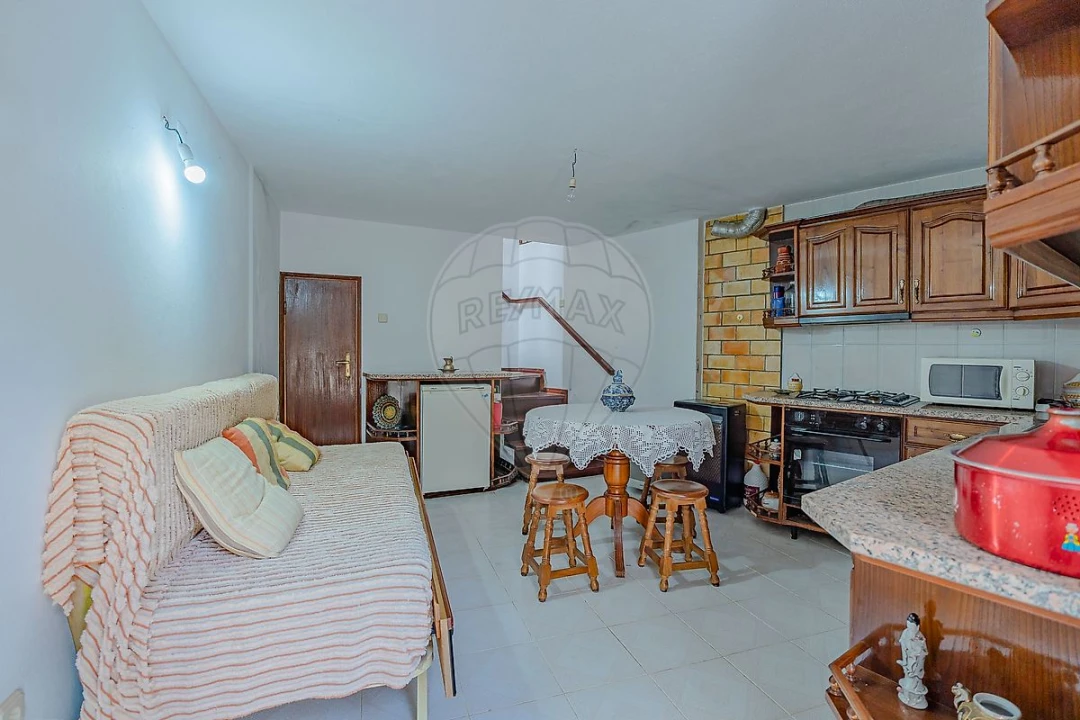 Moradia T1 para Venda em Armamar Foto 1