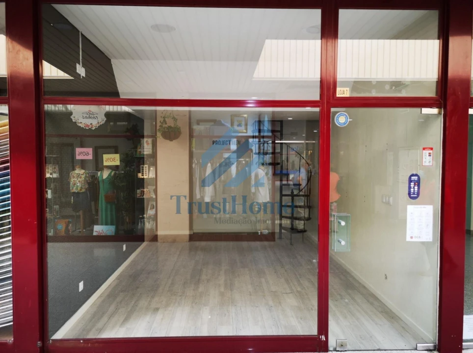 Negócio para Arrendamento em Cacém e São Marcos Foto 1