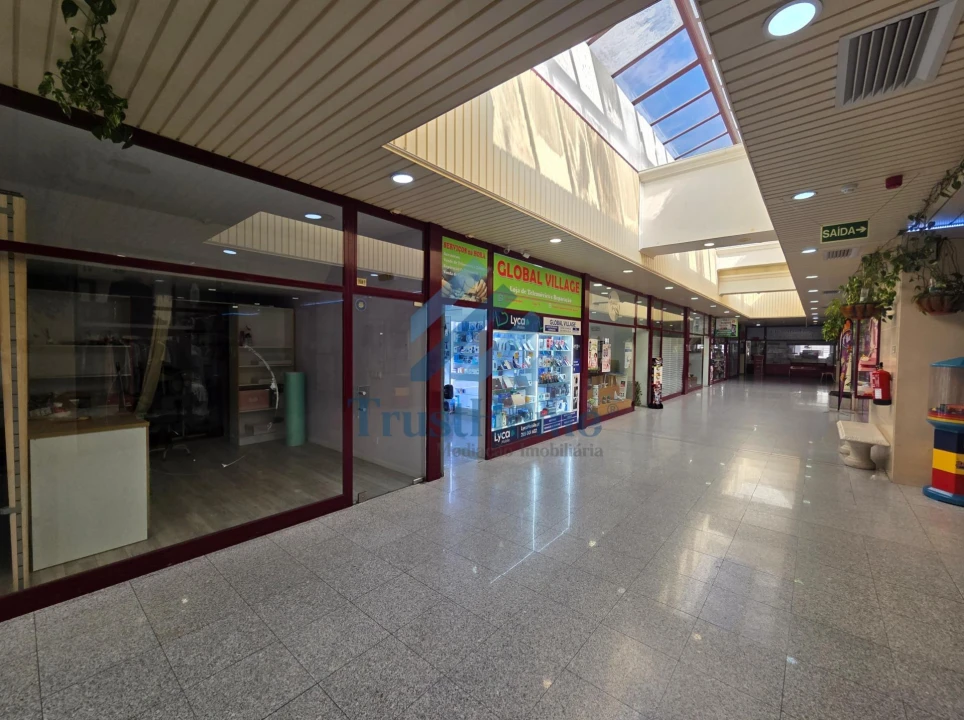 Negócio para Arrendamento em Cacém e São Marcos Foto 3