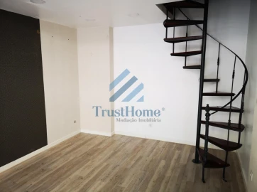 Negócio para Arrendamento em Cacém e São Marcos