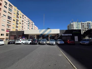 Negócio para Arrendamento em Cacém e São Marcos