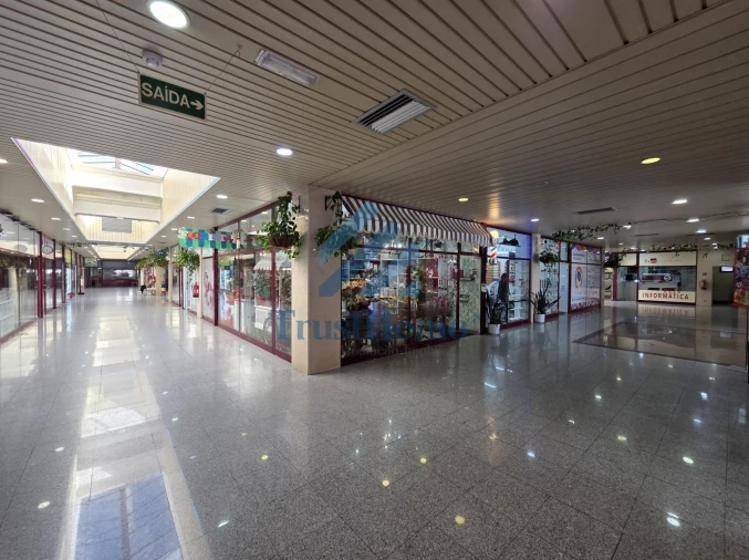 Negócio para Arrendamento em Cacém e São Marcos Foto 5