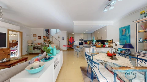 Moradia T4 para Venda em Portimão