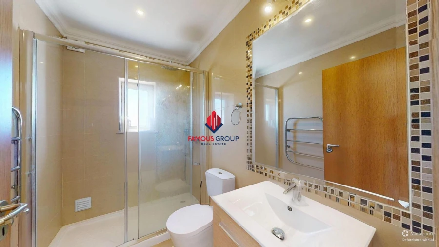 Moradia T4 para Venda em Portimão Foto 40