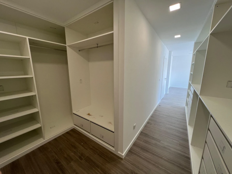 Moradia T3 para Venda em Corroios Foto 13