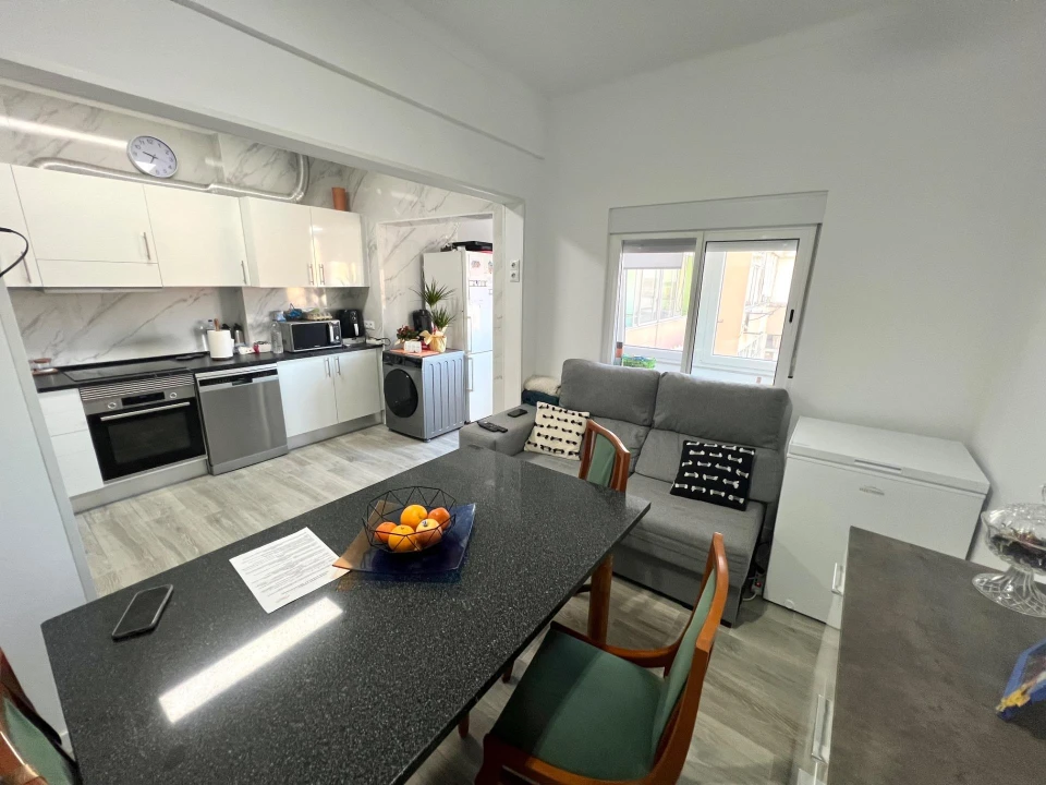 Apartamento T2 para Venda em Amora Foto 3