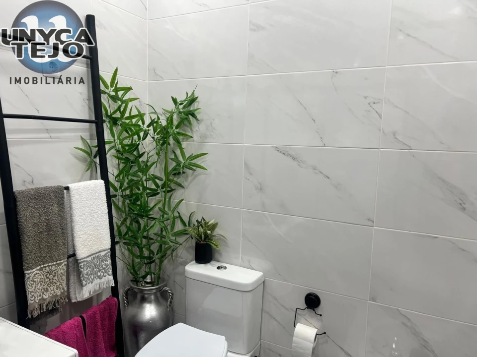 Apartamento T2 para Venda em Amora Foto 15