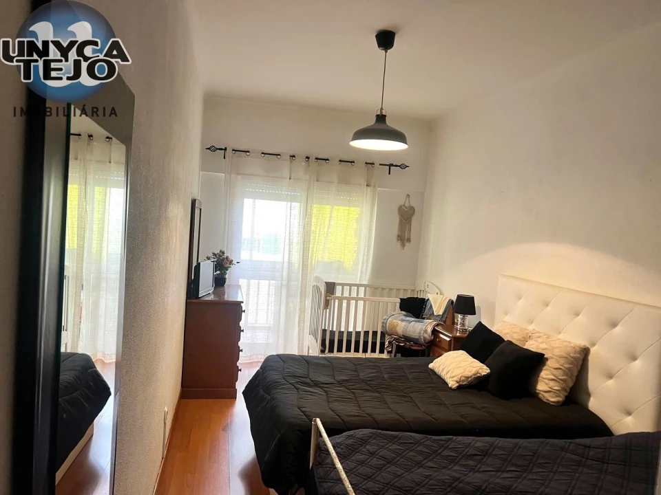Apartamento T2 para Venda em Amora Foto 8