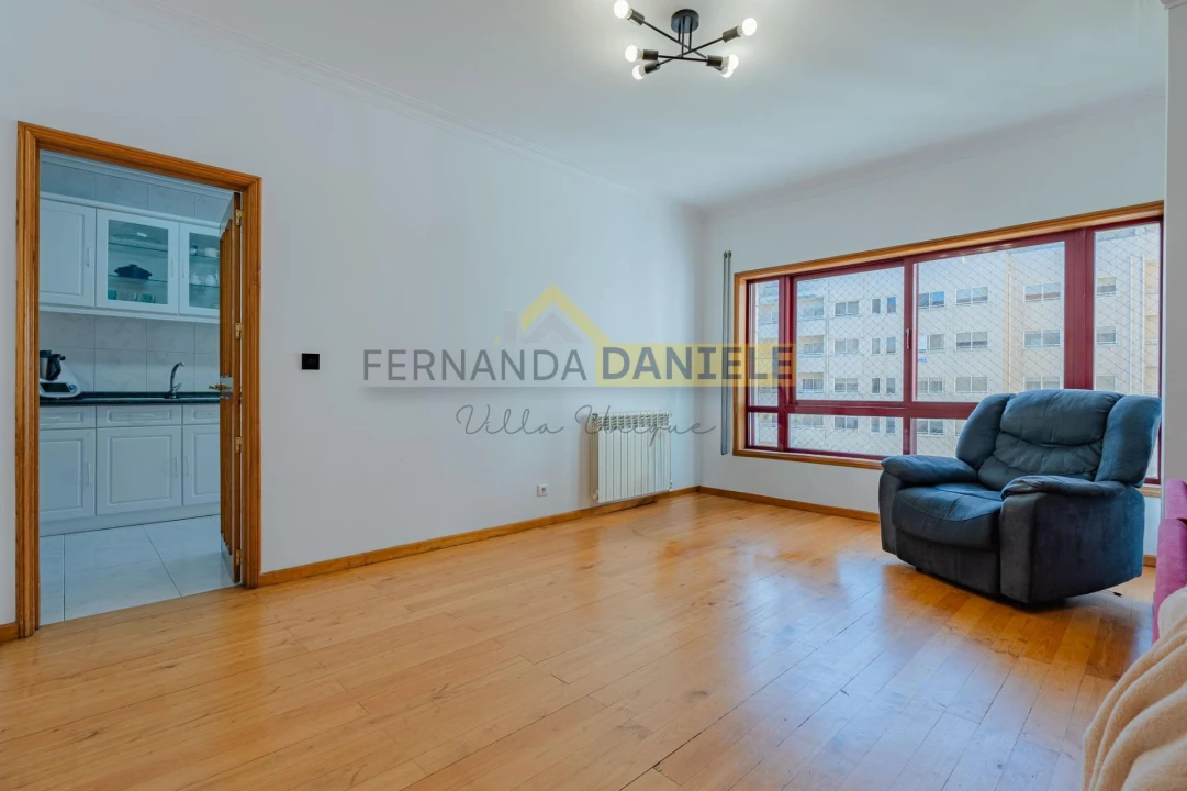 Apartamento T3 para Venda em Mafamude e Vilar do Paraíso Foto 11
