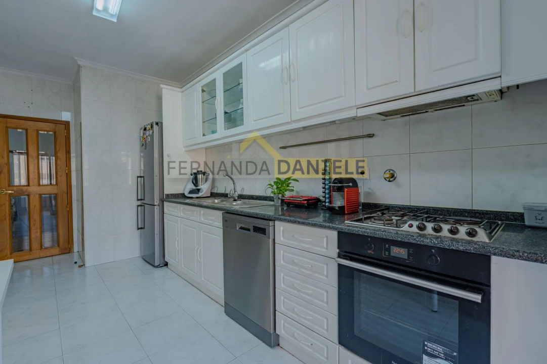 Apartamento T3 para Venda em Mafamude e Vilar do Paraíso Foto 13