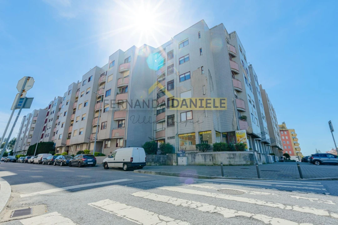 Apartamento T3 para Venda em Mafamude e Vilar do Paraíso Foto 33