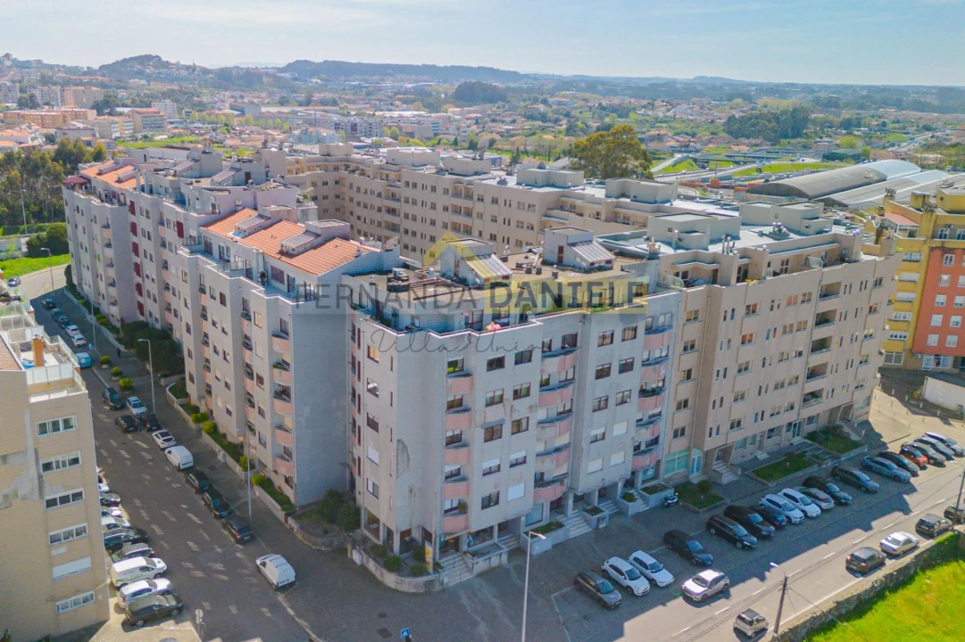 Apartamento T3 para Venda em Mafamude e Vilar do Paraíso Foto 34