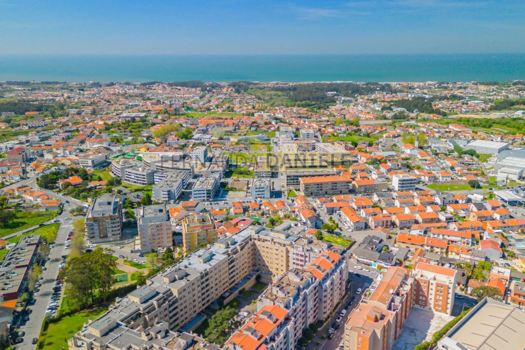 Apartamento T3 para Venda em Mafamude e Vilar do Paraíso Foto 42