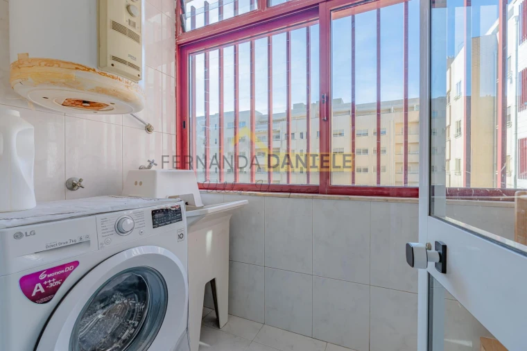 Apartamento T3 para Venda em Mafamude e Vilar do Paraíso Foto 15