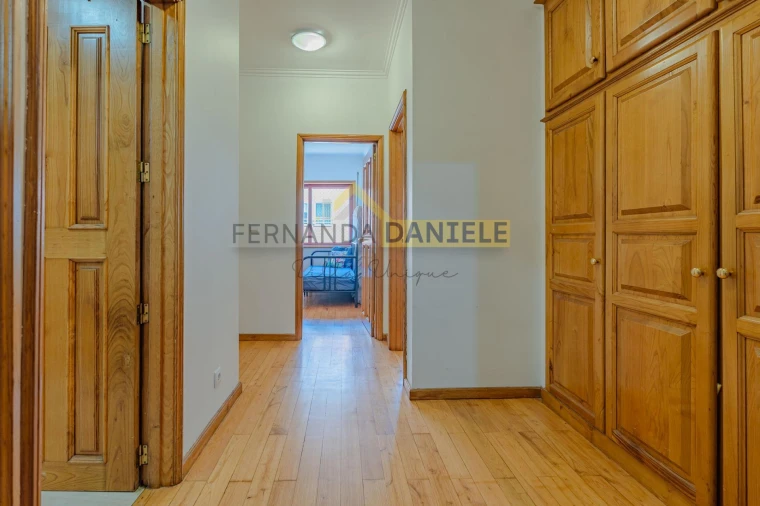 Apartamento T3 para Venda em Mafamude e Vilar do Paraíso Foto 21