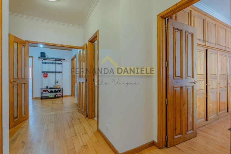 Apartamento T3 para Venda em Mafamude e Vilar do Paraíso Foto 22