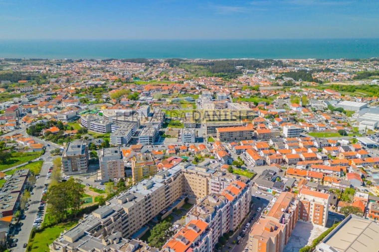 Apartamento T3 para Venda em Mafamude e Vilar do Paraíso Foto 42