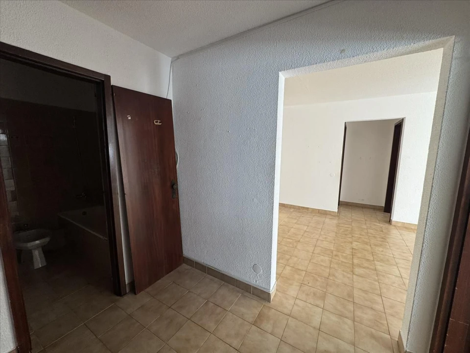 Apartamento T2 para Venda em Corroios Foto 2