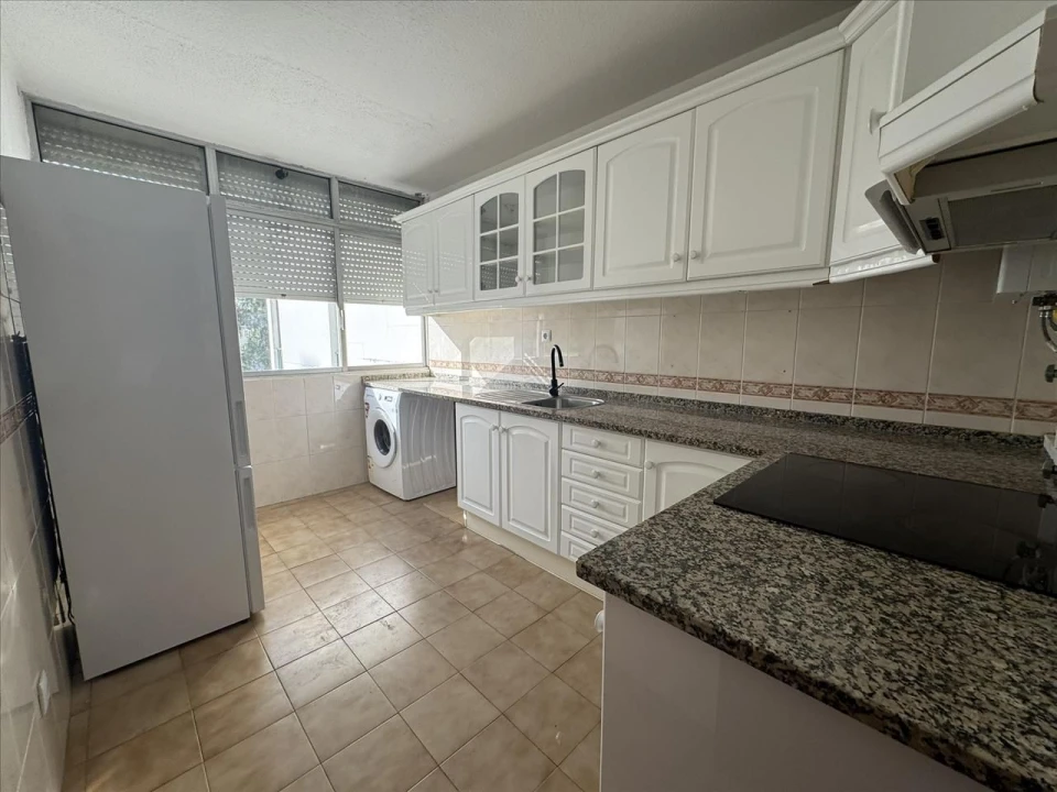 Apartamento T2 para Venda em Corroios Foto 4