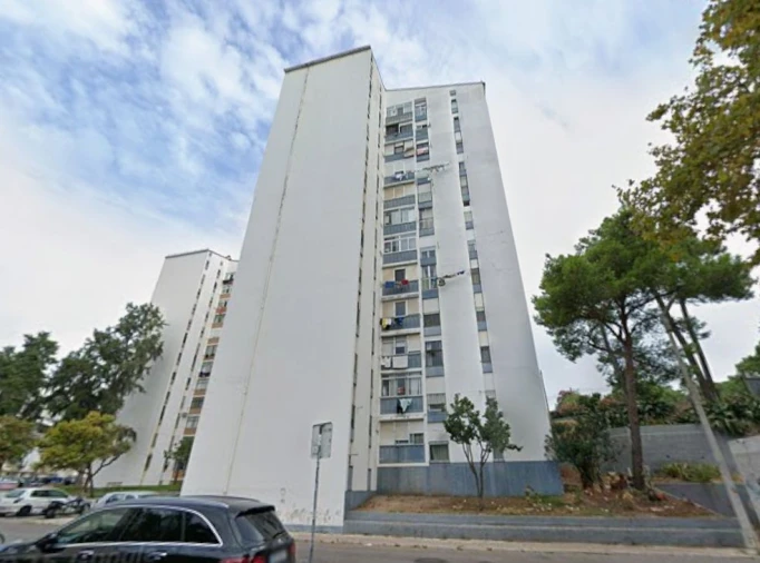 Apartamento T2 para Venda em Corroios Foto 12