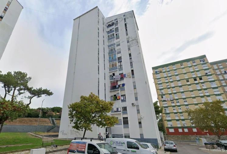 Apartamento T2 para Venda em Corroios Foto 13