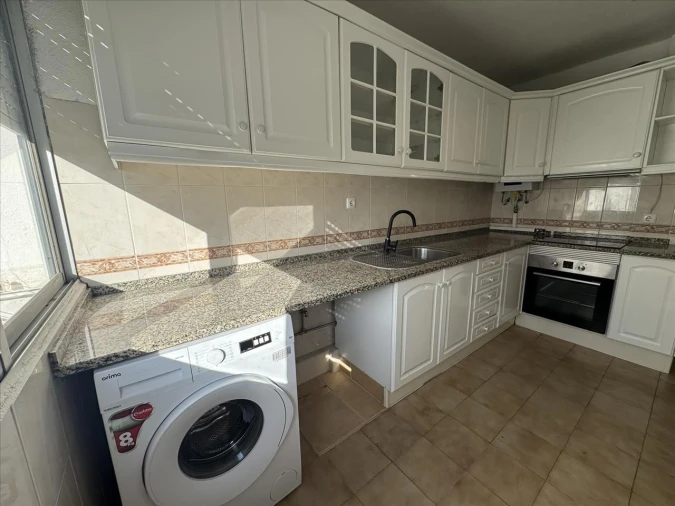 Apartamento T2 para Venda em Corroios Foto 3