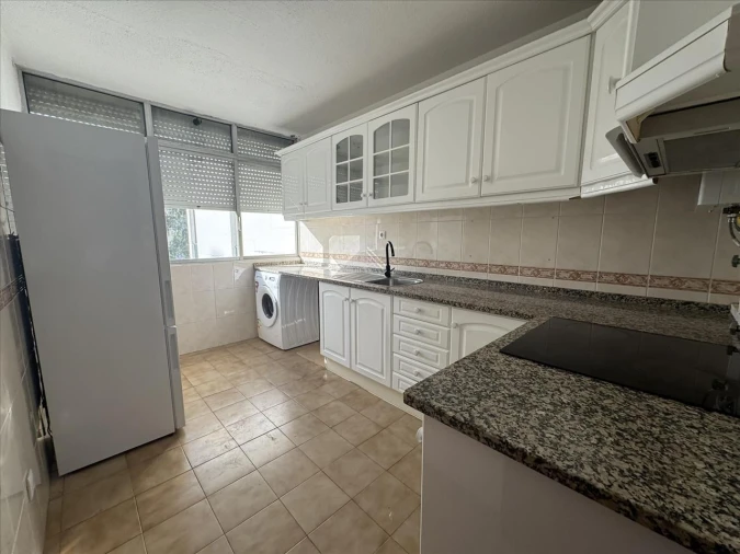 Apartamento T2 para Venda em Corroios Foto 4