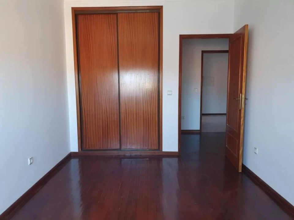 Apartamento T2 para Venda em Rio Tinto Foto 10
