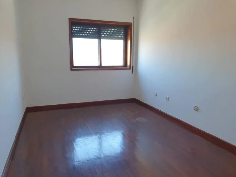 Apartamento T2 para Venda em Rio Tinto Foto 11