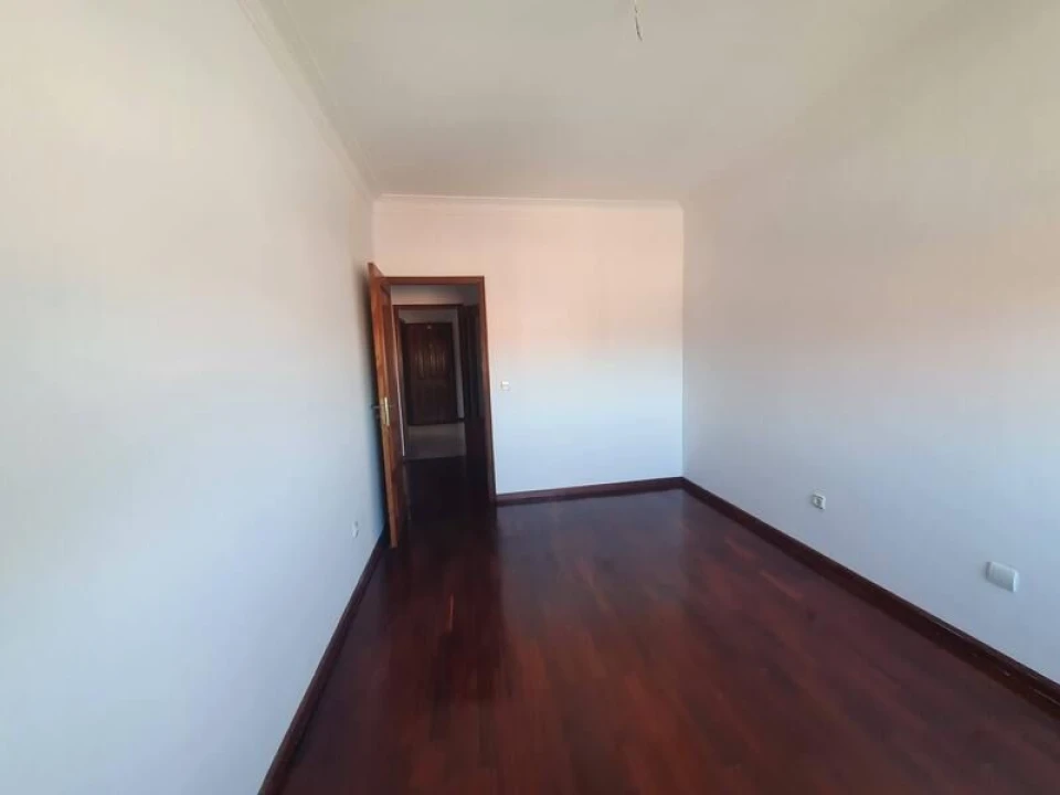 Apartamento T2 para Venda em Rio Tinto Foto 12