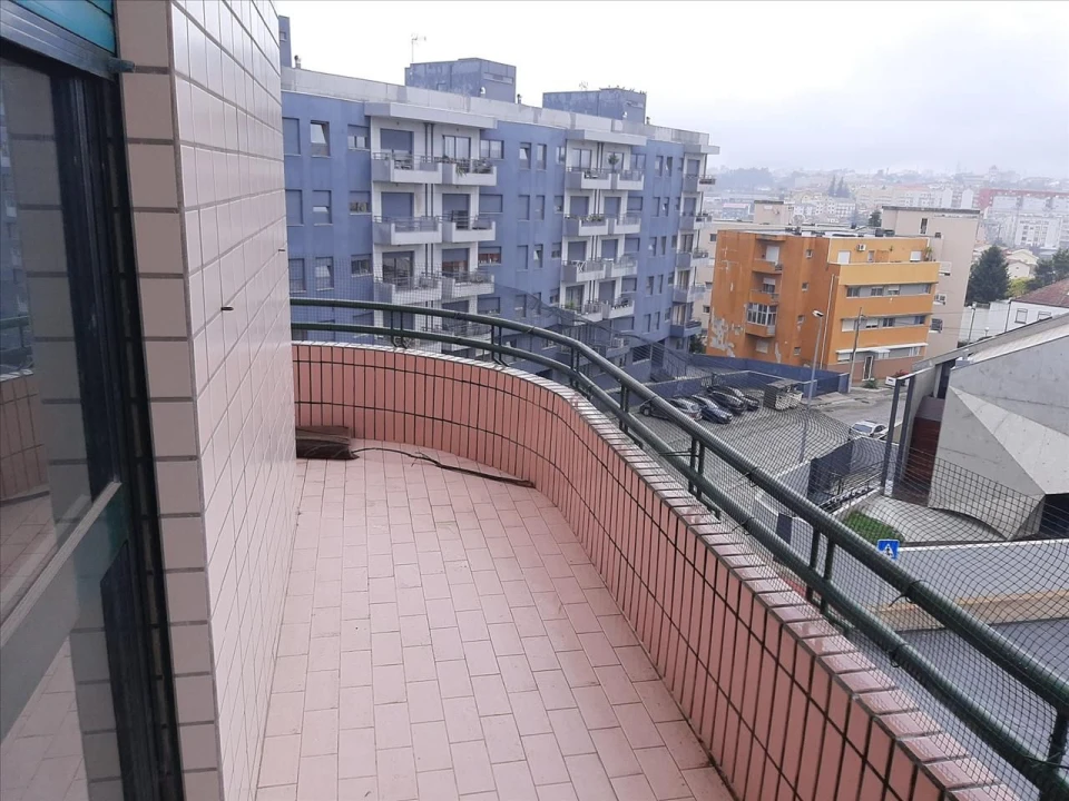 Apartamento T2 para Venda em Rio Tinto Foto 8