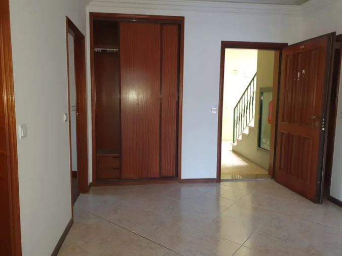 Apartamento T2 para Venda em Rio Tinto Foto 2