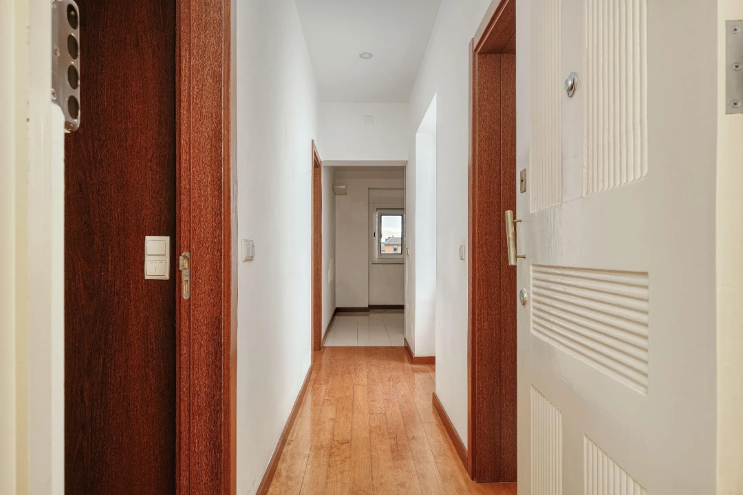 Apartamento T1 para Venda em Areeiro Foto 11