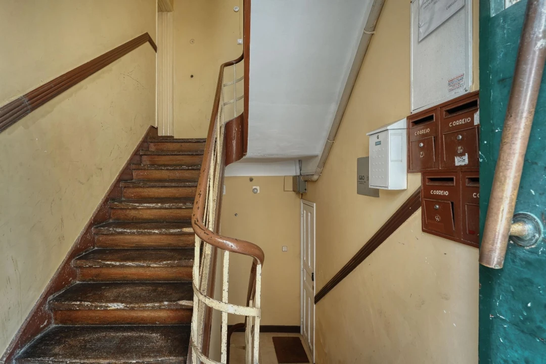 Apartamento T1 para Venda em Areeiro Foto 16