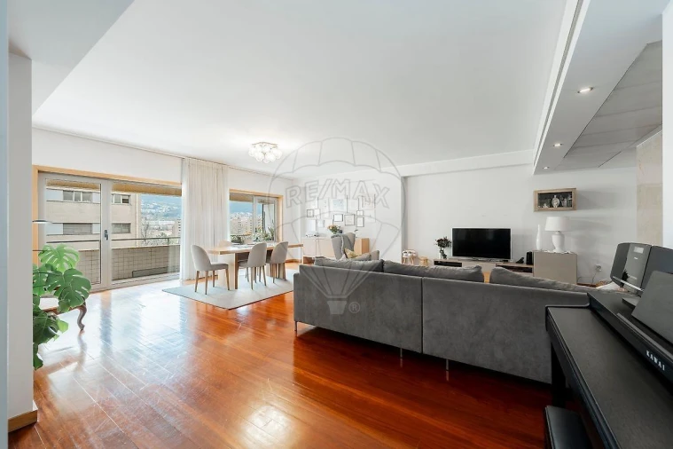 Apartamento T4 para Venda em São Vitor (Braga) Foto 9