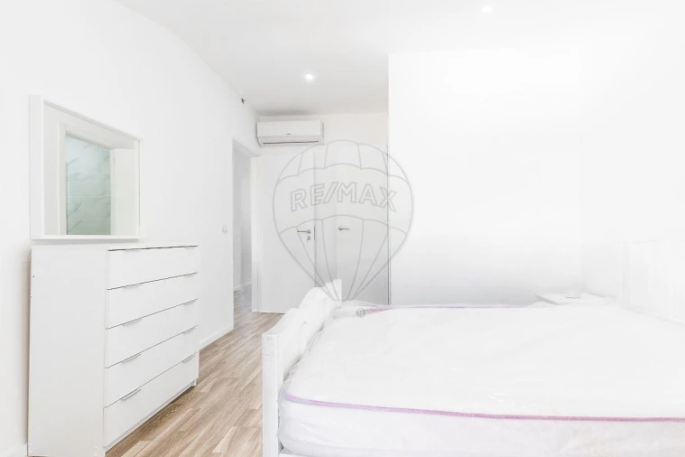 Apartamento T4 para Venda em Braga (Maximinos, Sé e Cividade) Foto 11