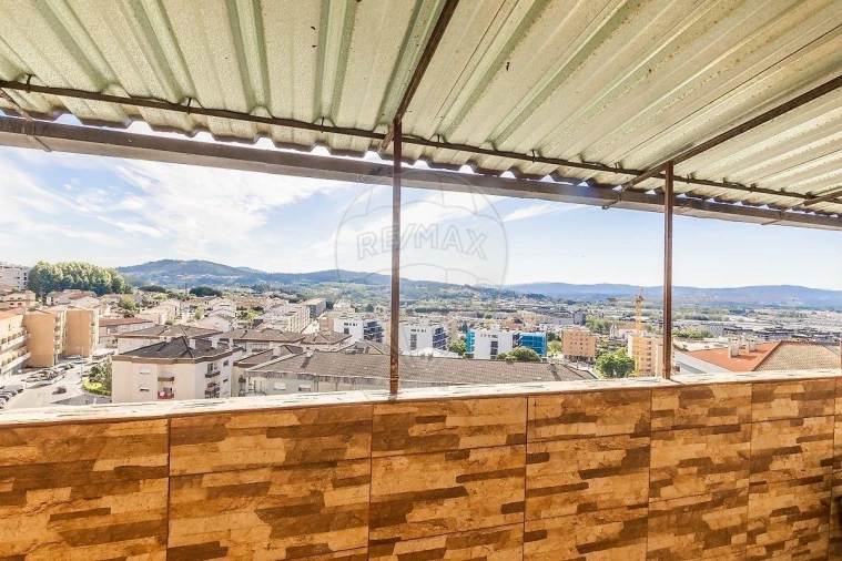 Apartamento T4 para Venda em Braga (Maximinos, Sé e Cividade) Foto 13