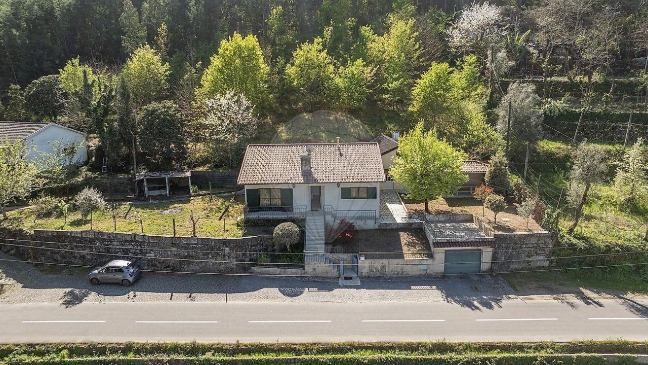 Moradia T3 para Venda em Garfe Foto 29