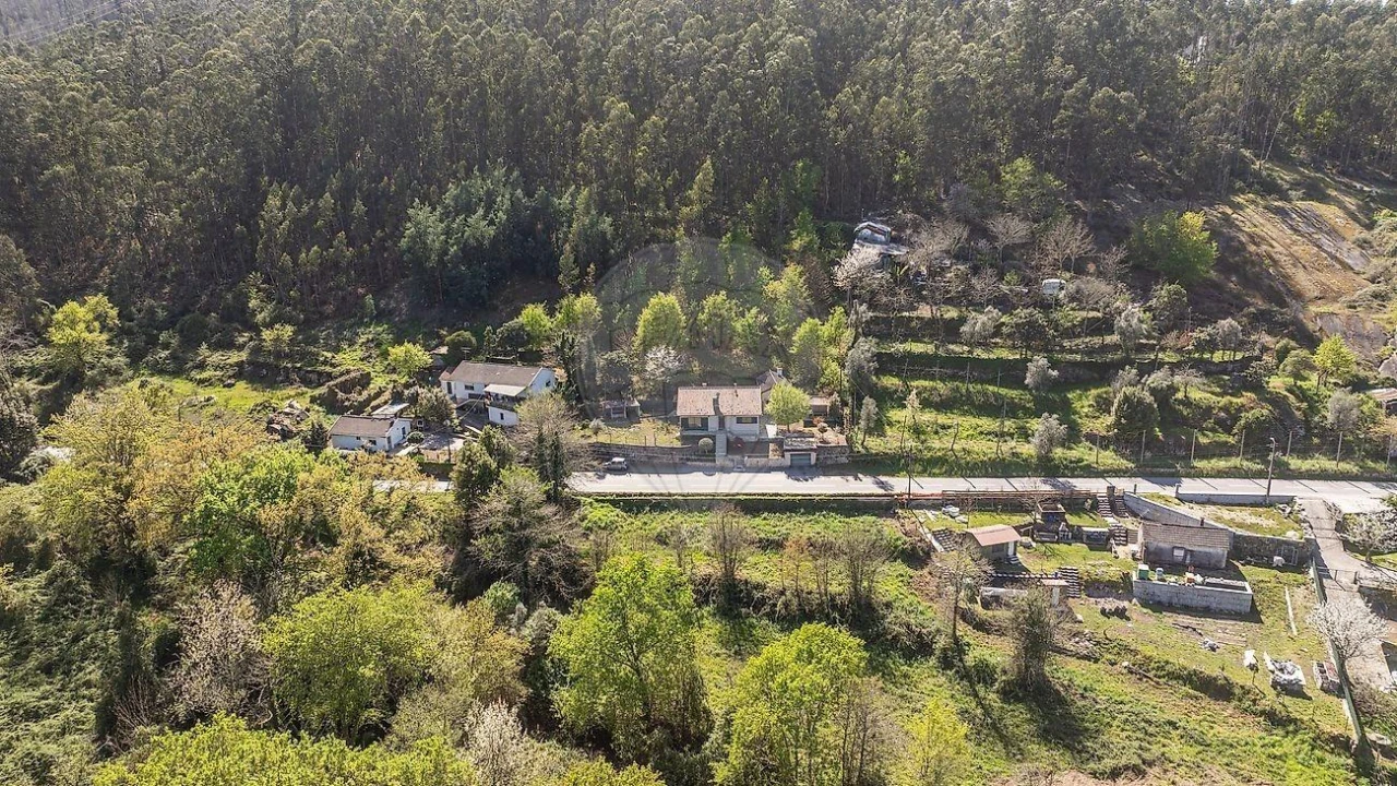 Moradia T3 para Venda em Garfe Foto 33