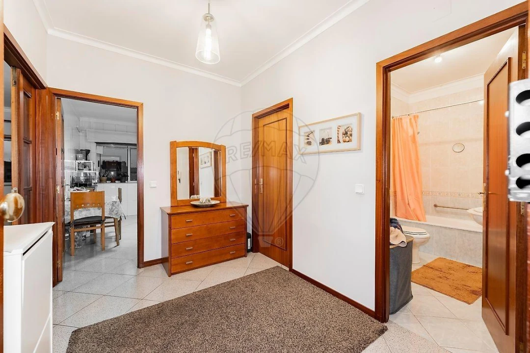 Apartamento T1 para Venda em Braga (Maximinos, Sé e Cividade) Foto 14