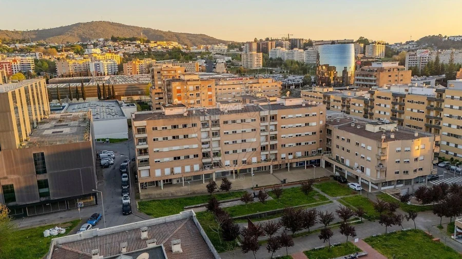 Apartamento T1 para Venda em Braga (Maximinos, Sé e Cividade) Foto 1
