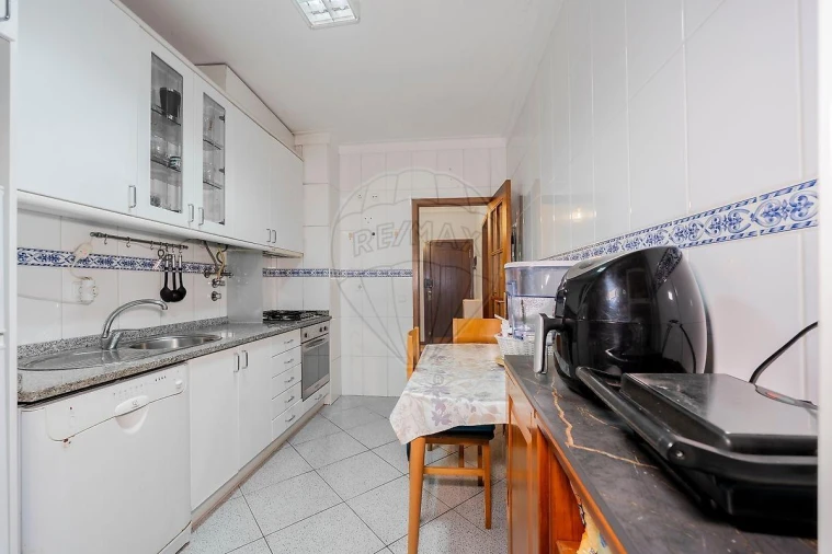 Apartamento T1 para Venda em Braga (Maximinos, Sé e Cividade) Foto 11