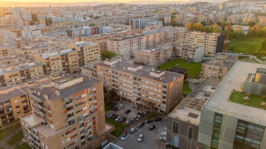 Apartamento T1 para Venda em Braga (Maximinos, Sé e Cividade) Foto 2