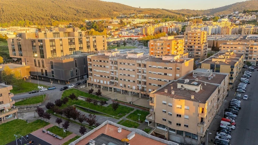 Apartamento T1 para Venda em Braga (Maximinos, Sé e Cividade) Foto 3