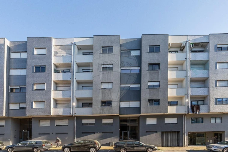 Apartamento T3 para Venda em Braga (Maximinos, Sé e Cividade) Foto 3