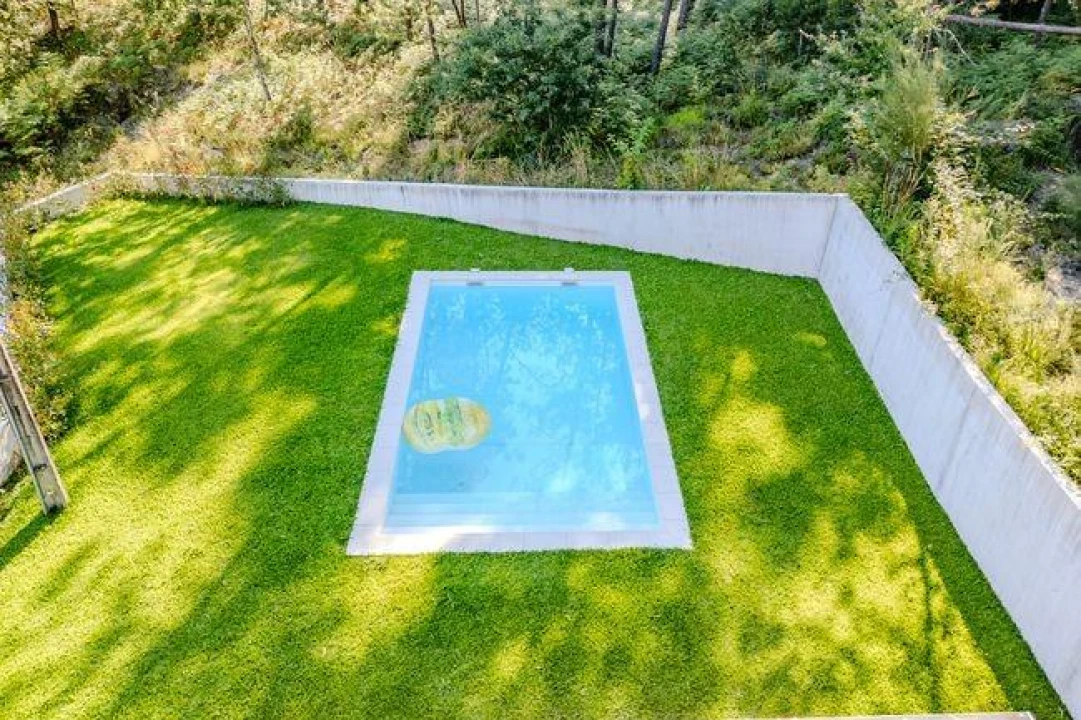Moradia T2 para Venda em Covas Foto 31