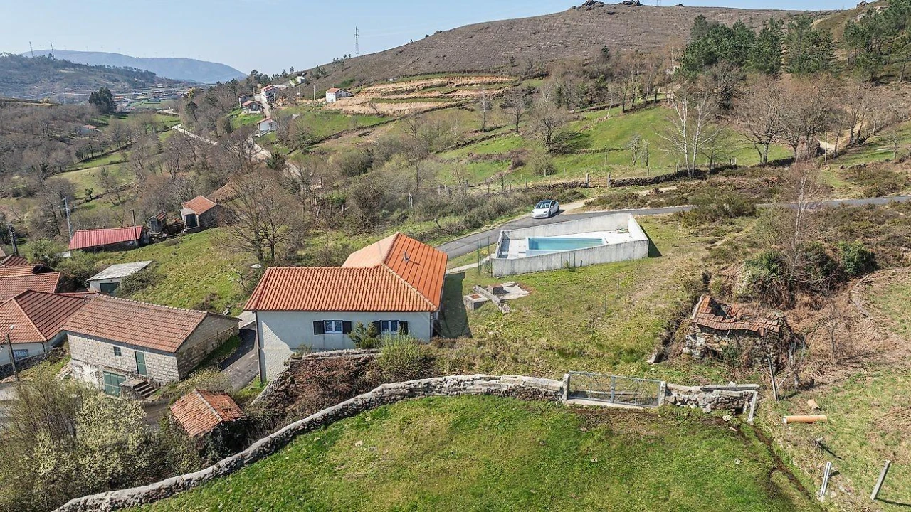 Moradia T3 para Venda em Ferral Foto 19