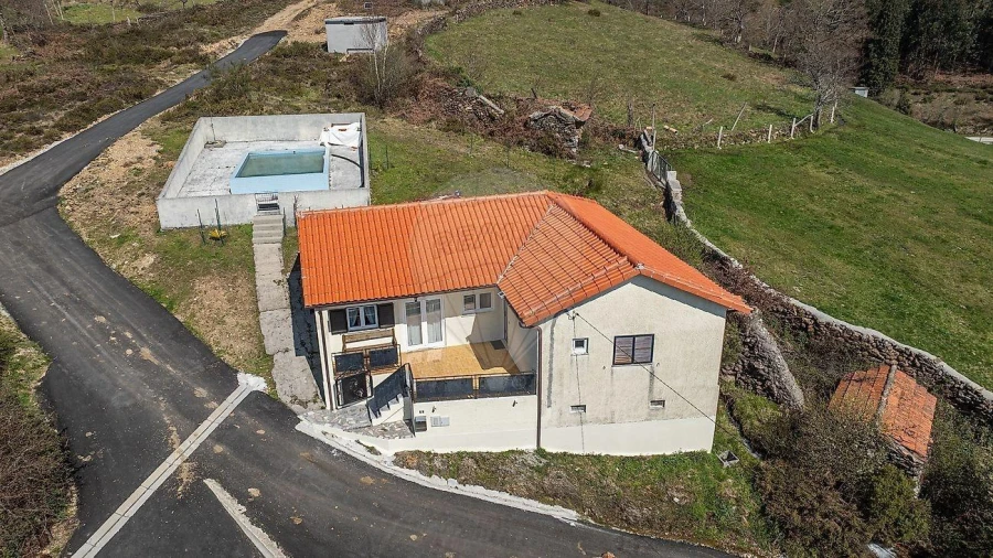 Moradia T3 para Venda em Ferral