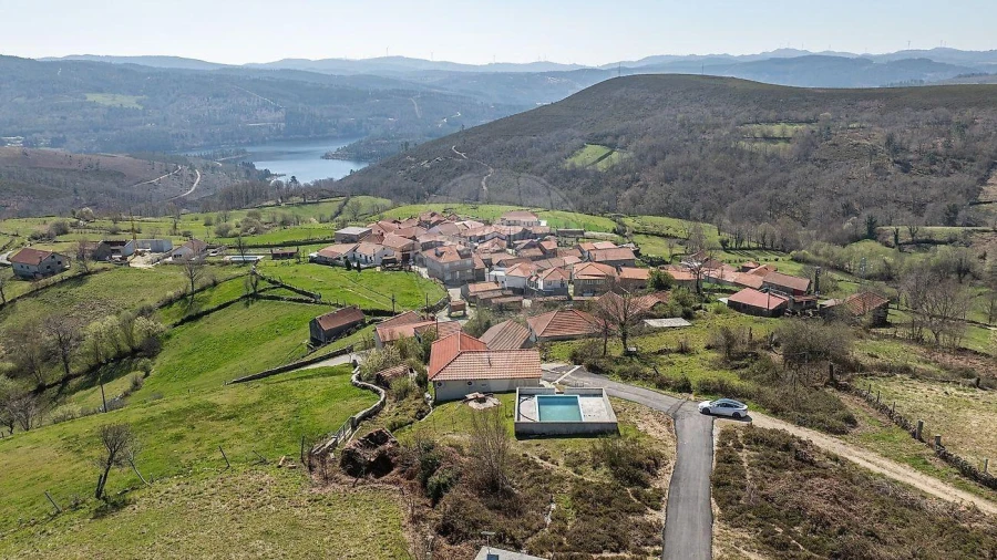 Moradia T3 para Venda em Ferral Foto 23